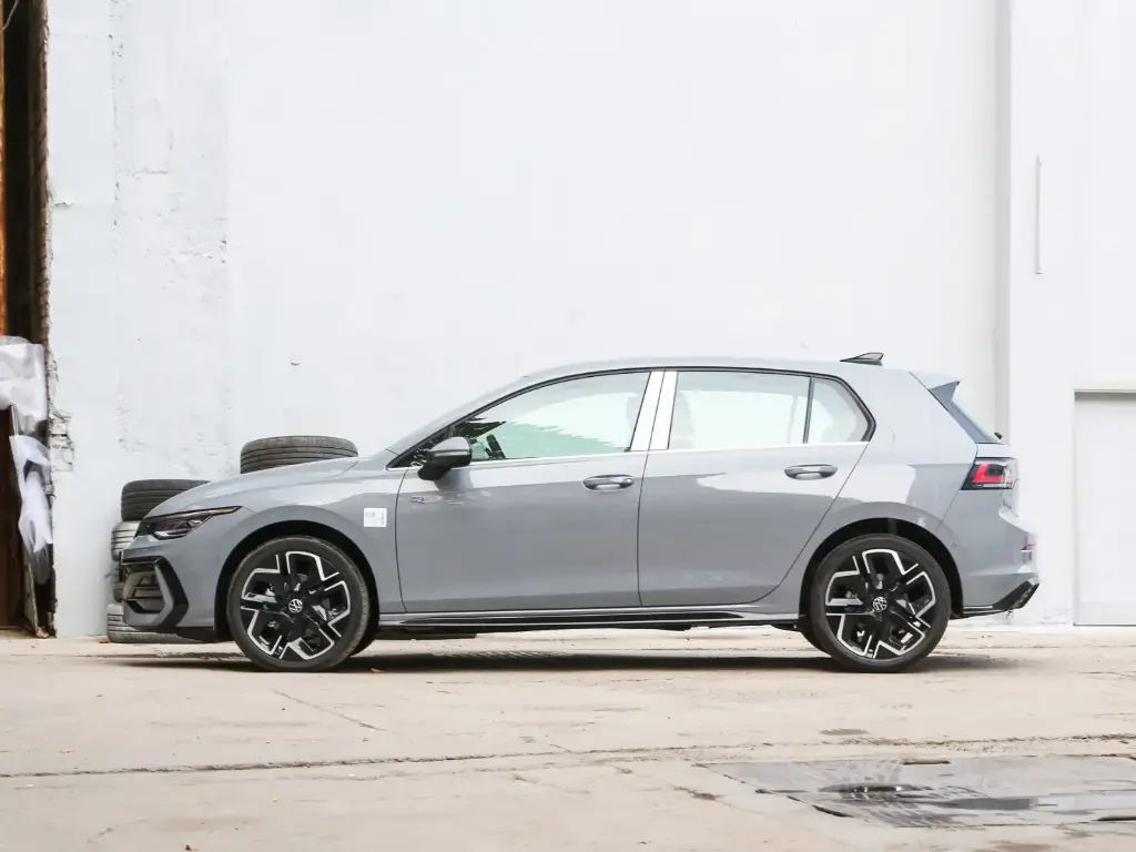 Golf 8.5 R Line 2025 | jtech auto