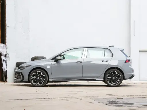  Golf 8.5 R Line 2025